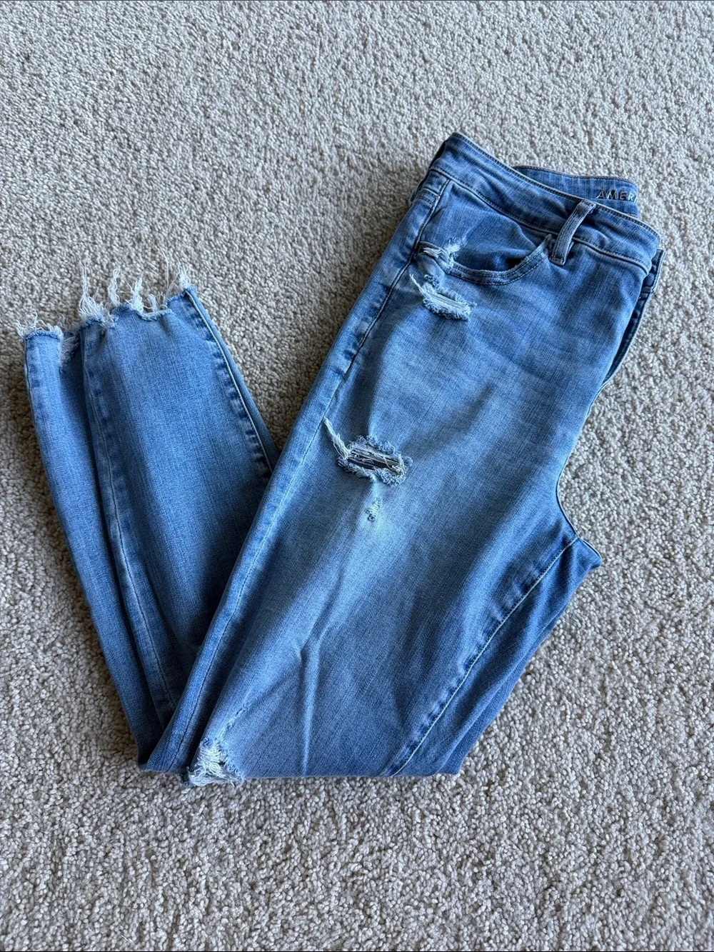 🚨Back-to-School Sale! All jeans/jean shorts $10 each or 2/$15—this weekend only🚨